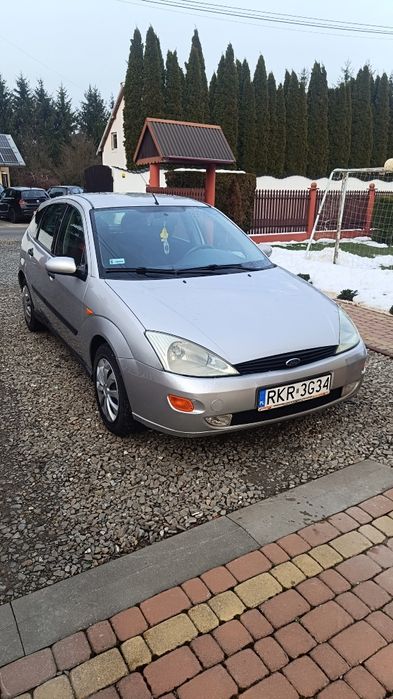 *Ford Focus* 1.6 benzyna *