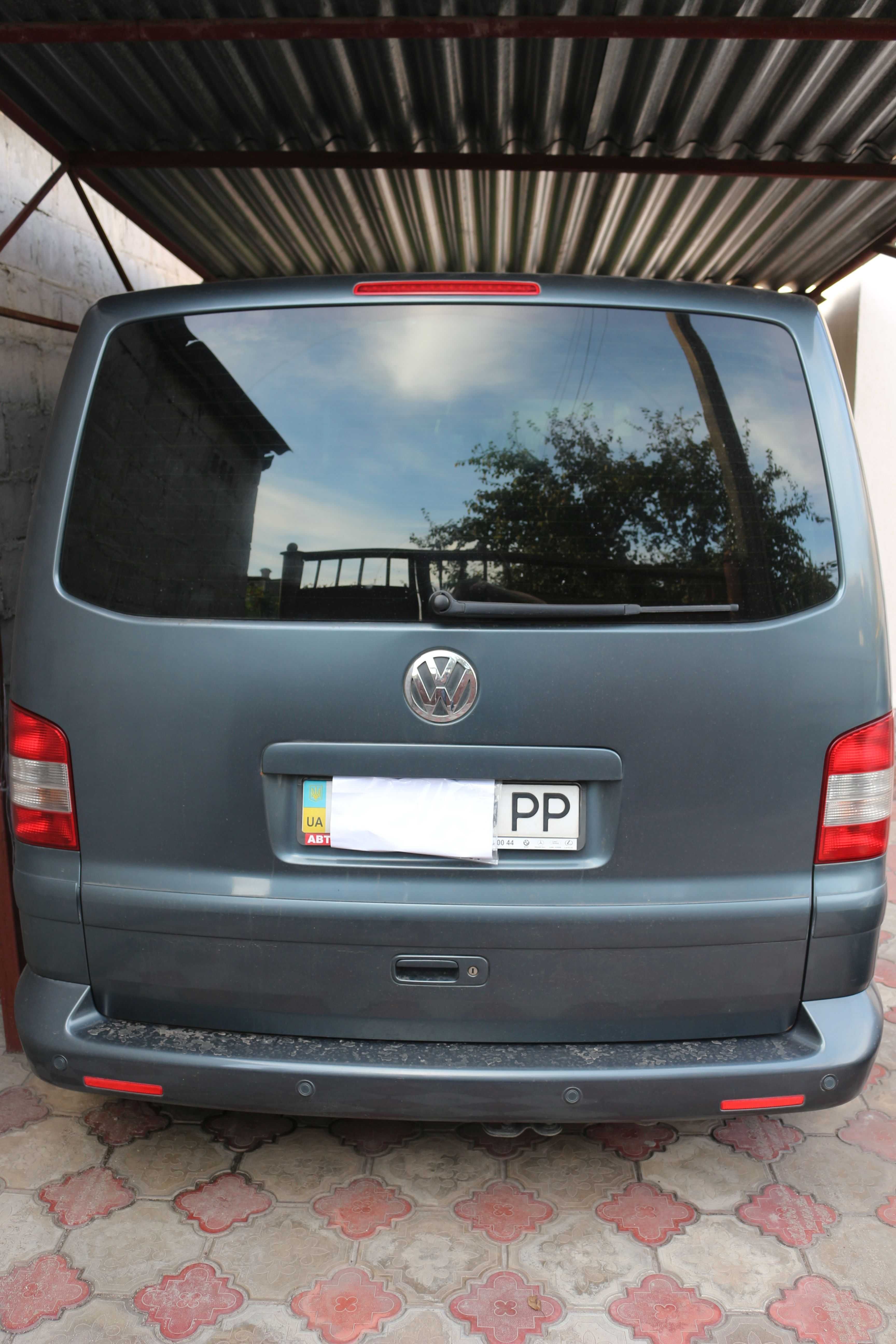 Volkswagen Multivan T5 2.5 TDI