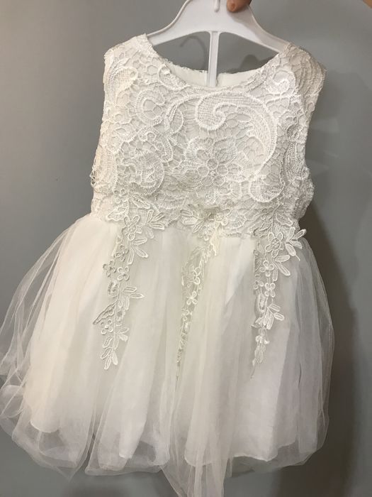 Плаття біле для дівчинки