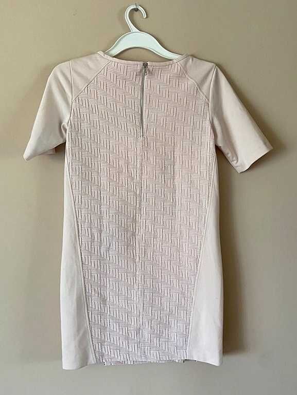 Reserved sukienka dres tekstura nude pudrowy róż m l 38 40 zamki zip