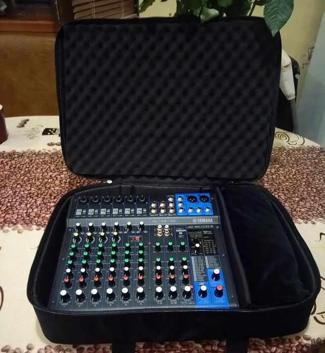 Пошив чохлів і сумок для музичної апаратури(колонки,стійки,світло.)