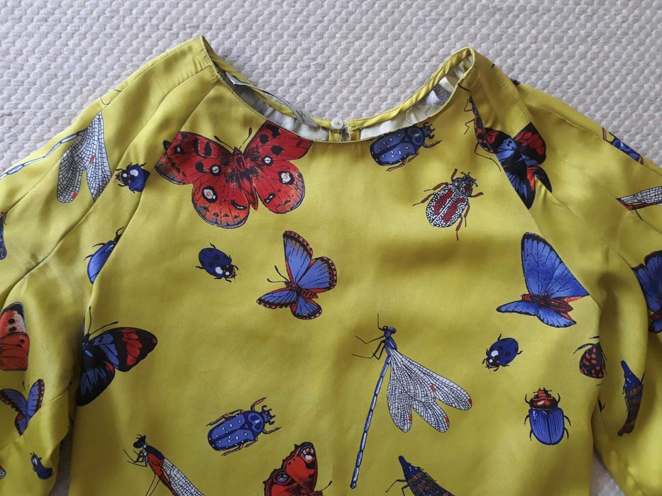 Camisa acetinada da Zara