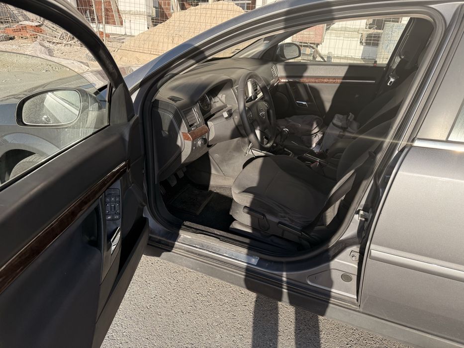 Opel vectra 1.9 cdti