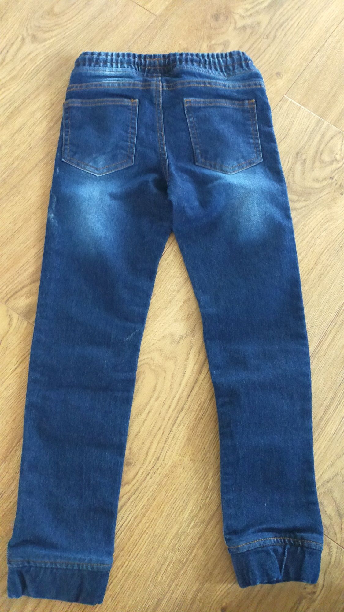 Nowe spodnie jeansowe jeans 128