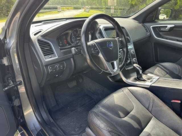 2016 Volvo XC60 T5 Drive-E Platinum