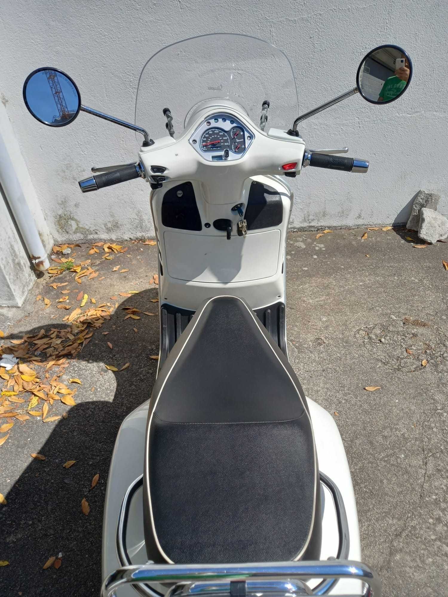 Vespa GTS 300 ie