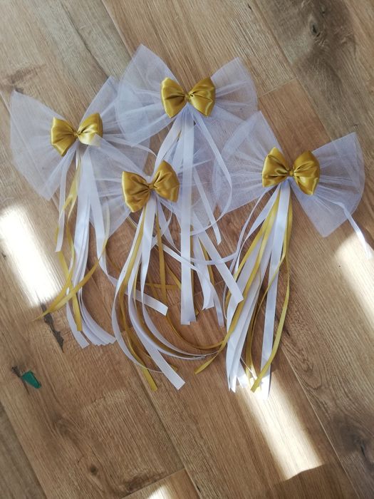 Kokardy na ogrodzenie