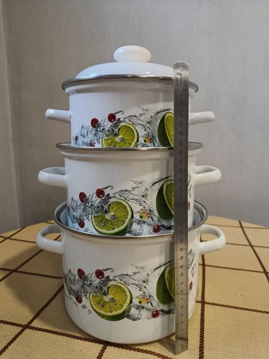 Нові. Форма для запікання Fontignac.Набір каструль. Каструля BAUER