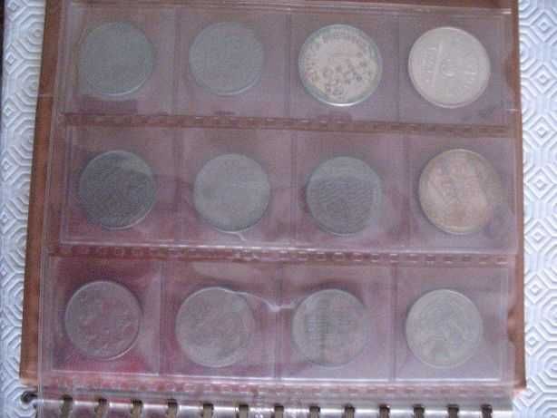 Colecção de mais de 200 moedas antigas