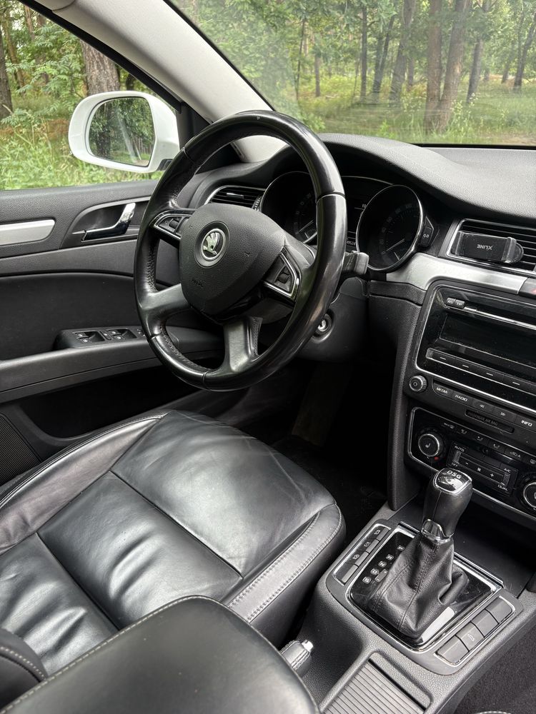 Skoda Superb 2013 DSG  kombi Elegance 149 tys przebieg