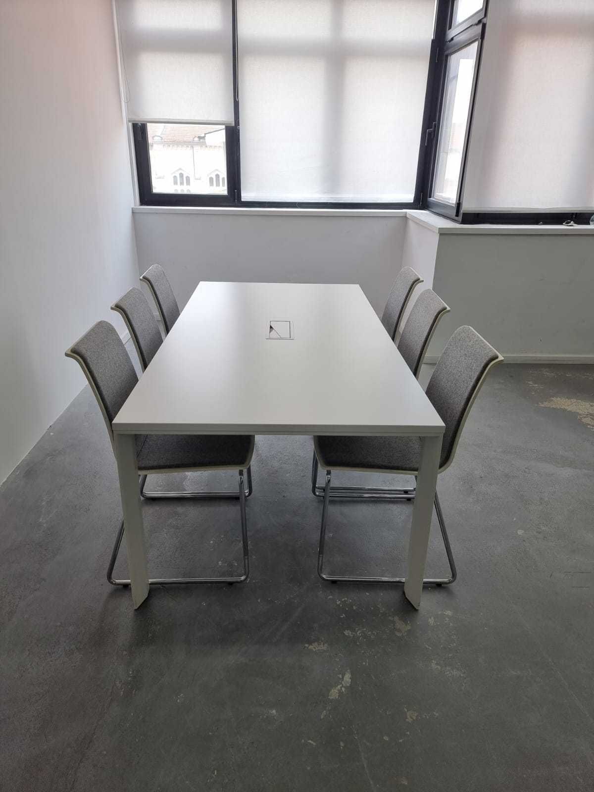 Conjunto Mesa Reuniões e Cadeiras