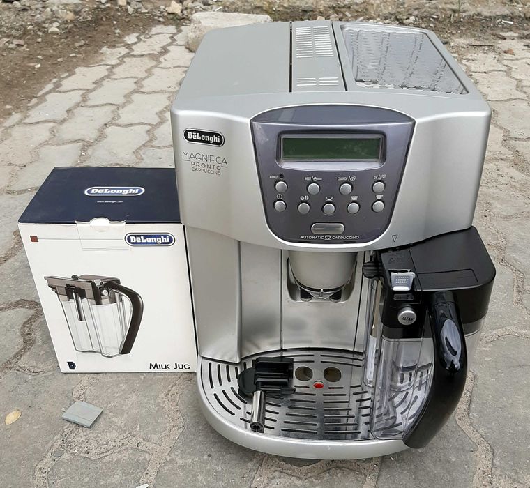 Кавомашина автоматична Делонджі Delonghi Magnifica ESAM 4500.S б/у