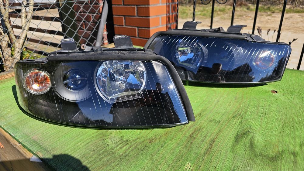 Audi A4B6 A4 B6 reflektory lampy H7 BiLed nowe klosze