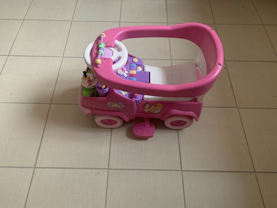 Дитяча машинка каталка-толокар