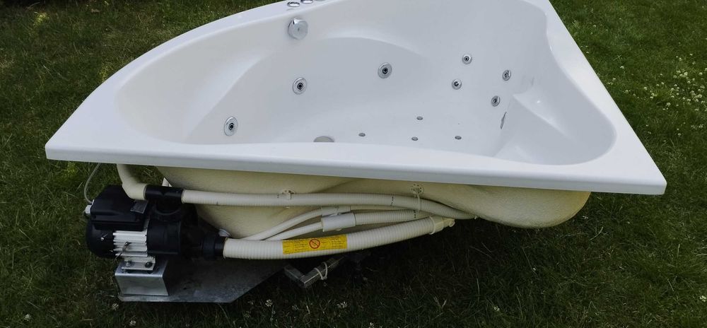 Wanna Riho Neo 140x140 z hydromasażem HIT Hydro +Nogi +Syfon