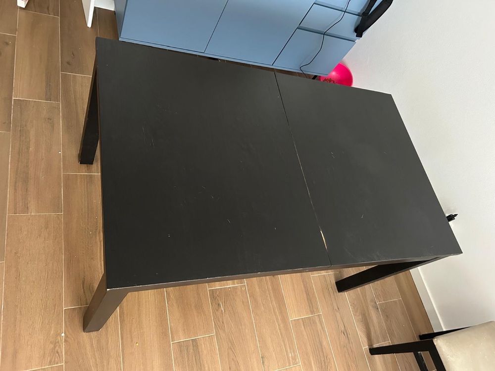 Mesa de cozinha usada