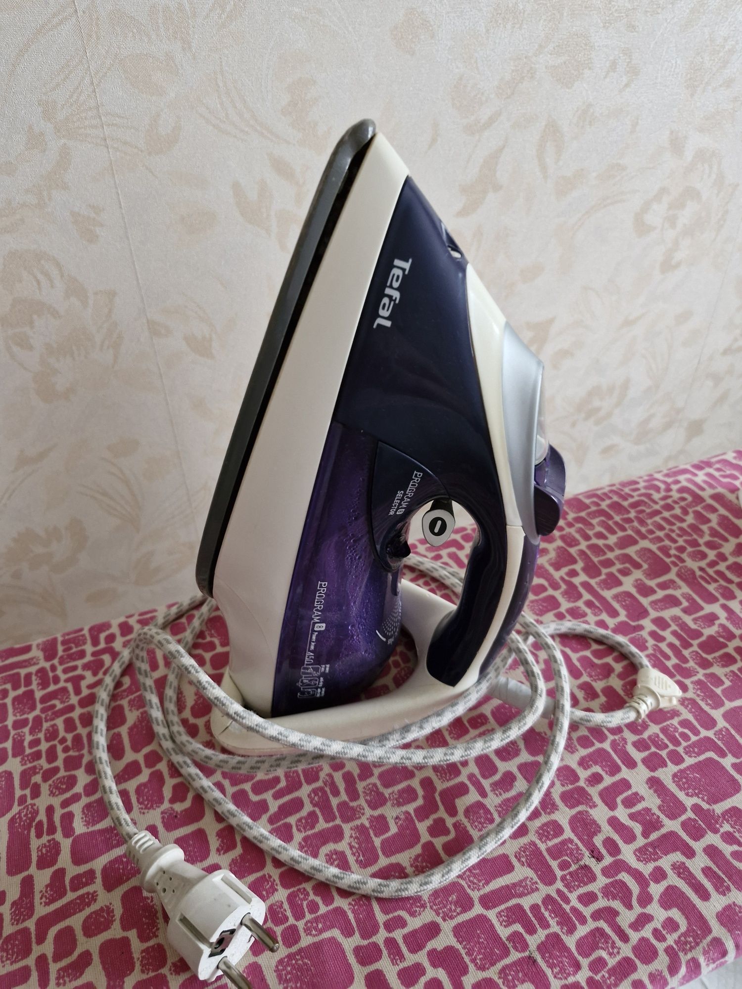 Продам праску Tefal