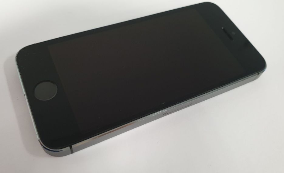 Telefon ajfon Smartfon Apple iPhone 5S gwiezdna szarość 16GB