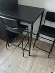 Sprzdam stol barowy z hokerami