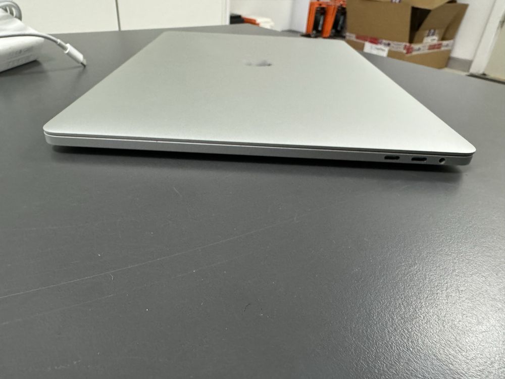 Ноутбук Apple MacBook Pro 15 2017