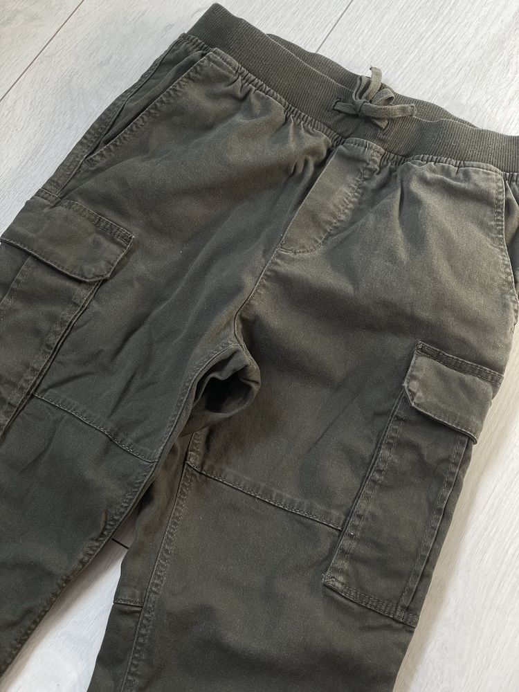 Джинси / Джогери ( хакі) H&M 146 р.