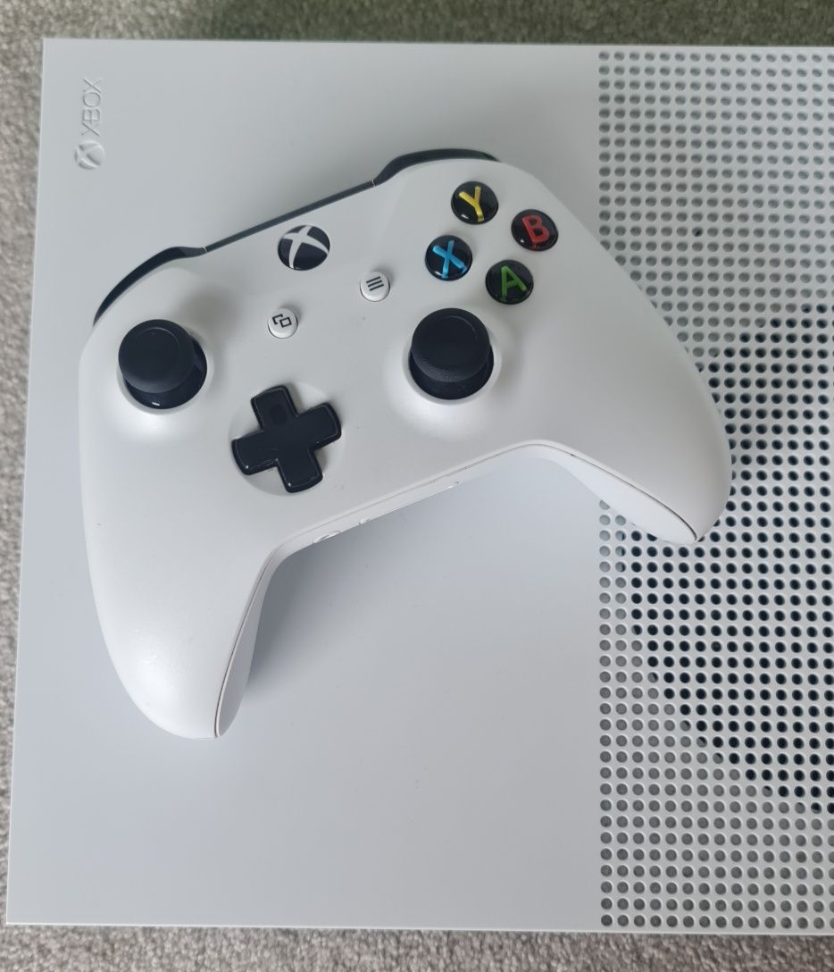 XBox One S - 1TB - all digital edition