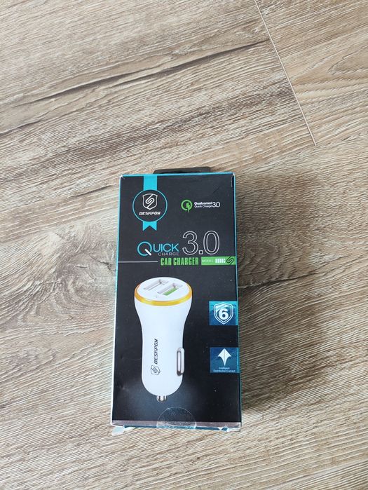 Автомобильное зарядное устройство Qualcomm Deskpow Quick Charge 3.0