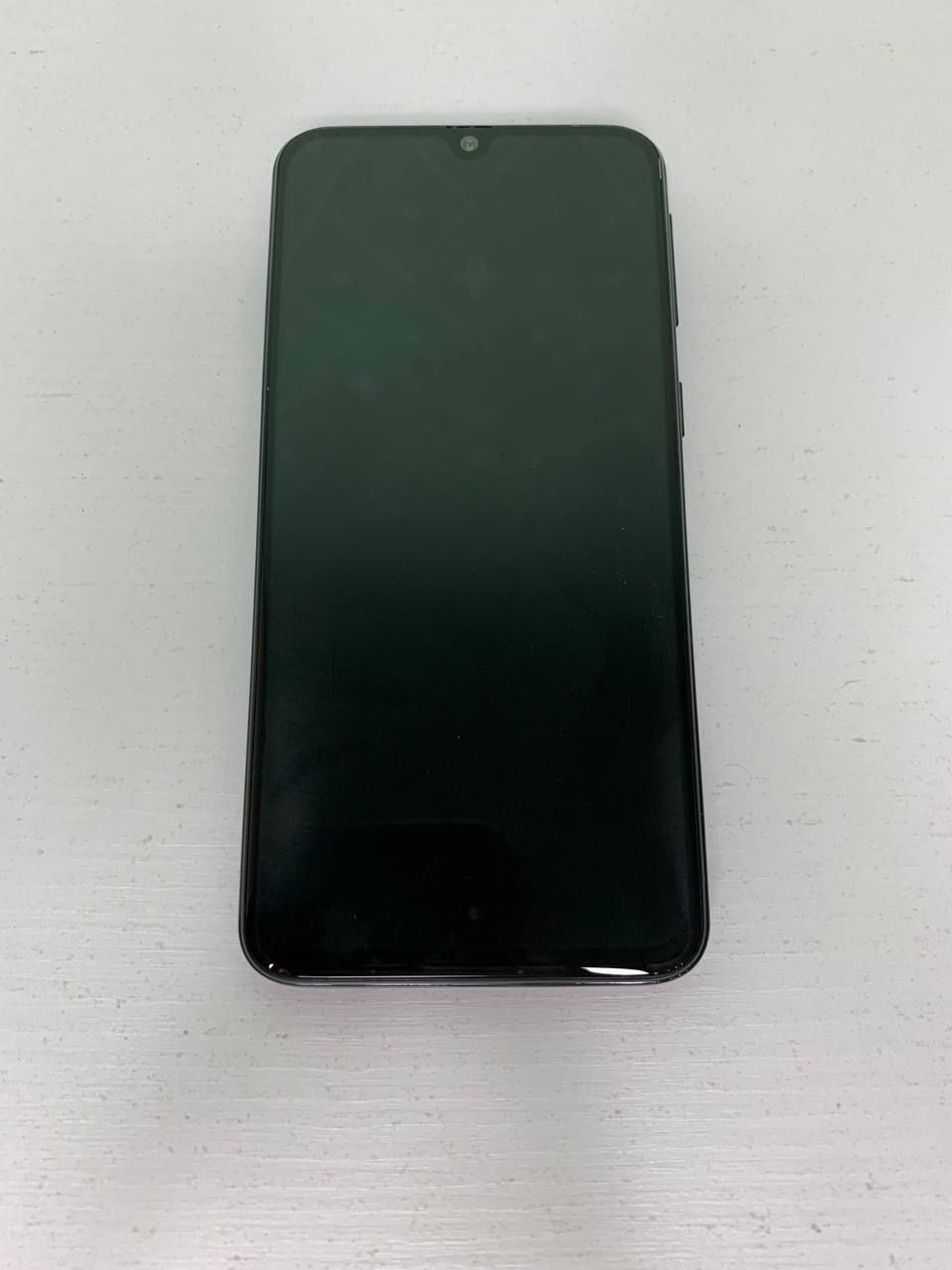 Samsung a40 Читаємо опис Самсунг 4/64GB blue 8 ядер