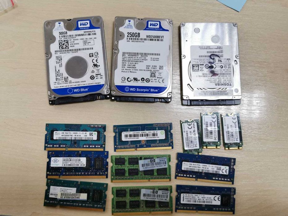 Жорсткий диск HDD 2.5 Sata, SSD m2 64gb та оперативна пам'ять
