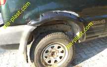 Nissan Terrano 2 - R20 - 1993 - 2007 3 drzwi - poszerzenia nadkoli