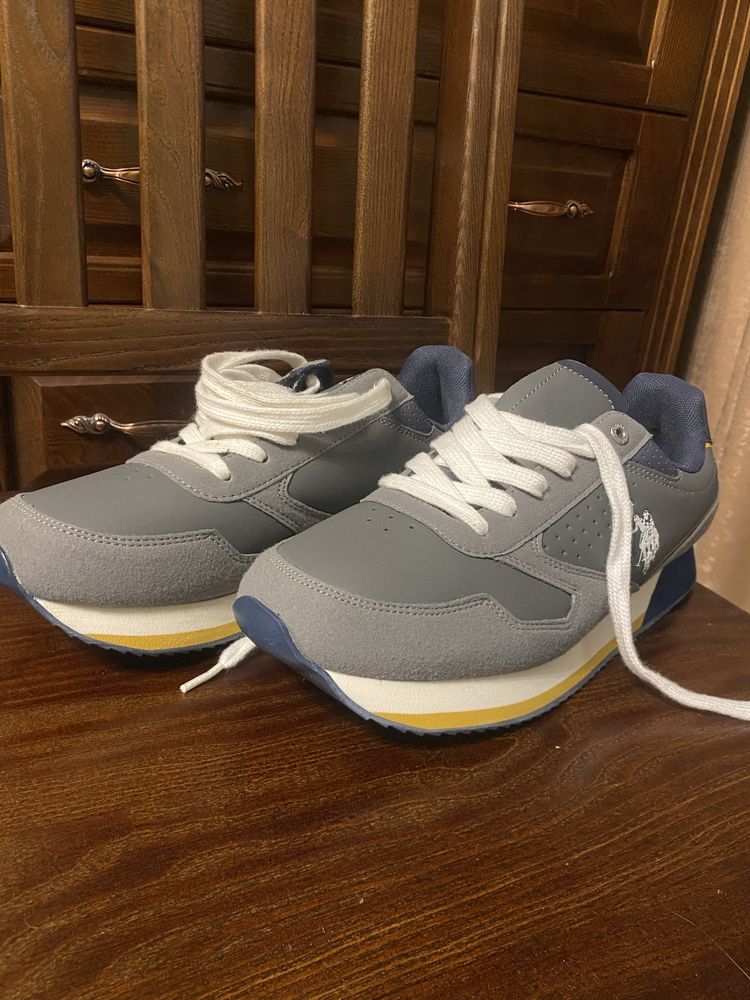 Чоловічі кросівки   U.S. Polo Assn 41р