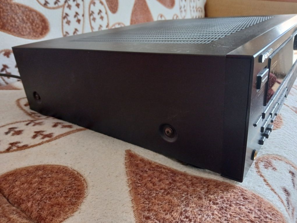 Amplituner Pioneer
