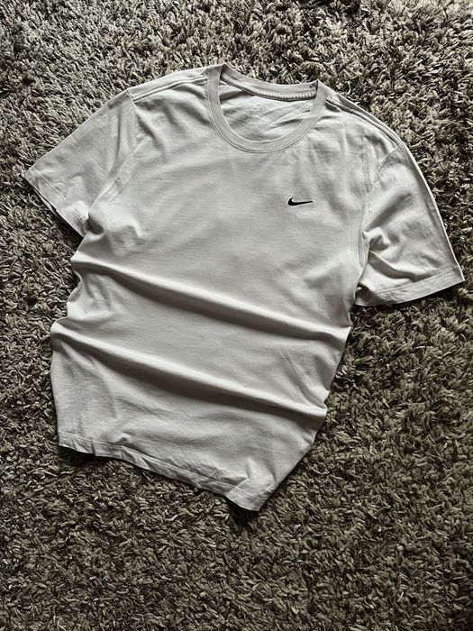 Футболка чоловіча Nike