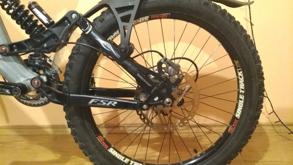 Даунхіл Specialized Big Hit