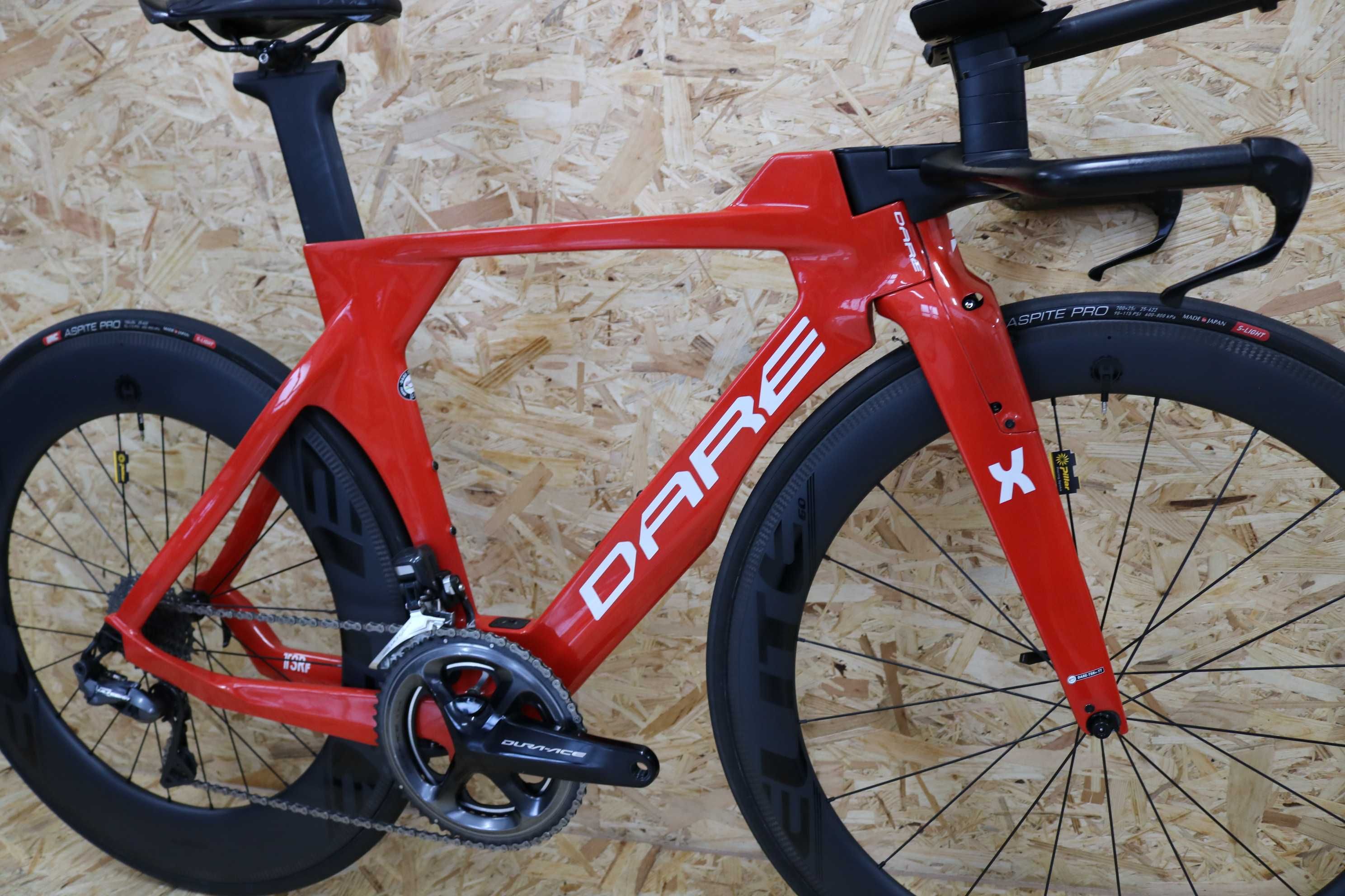 Bicicleta TT/Triatlo Dare TT - Shimano Di2 - Cabos ocultos