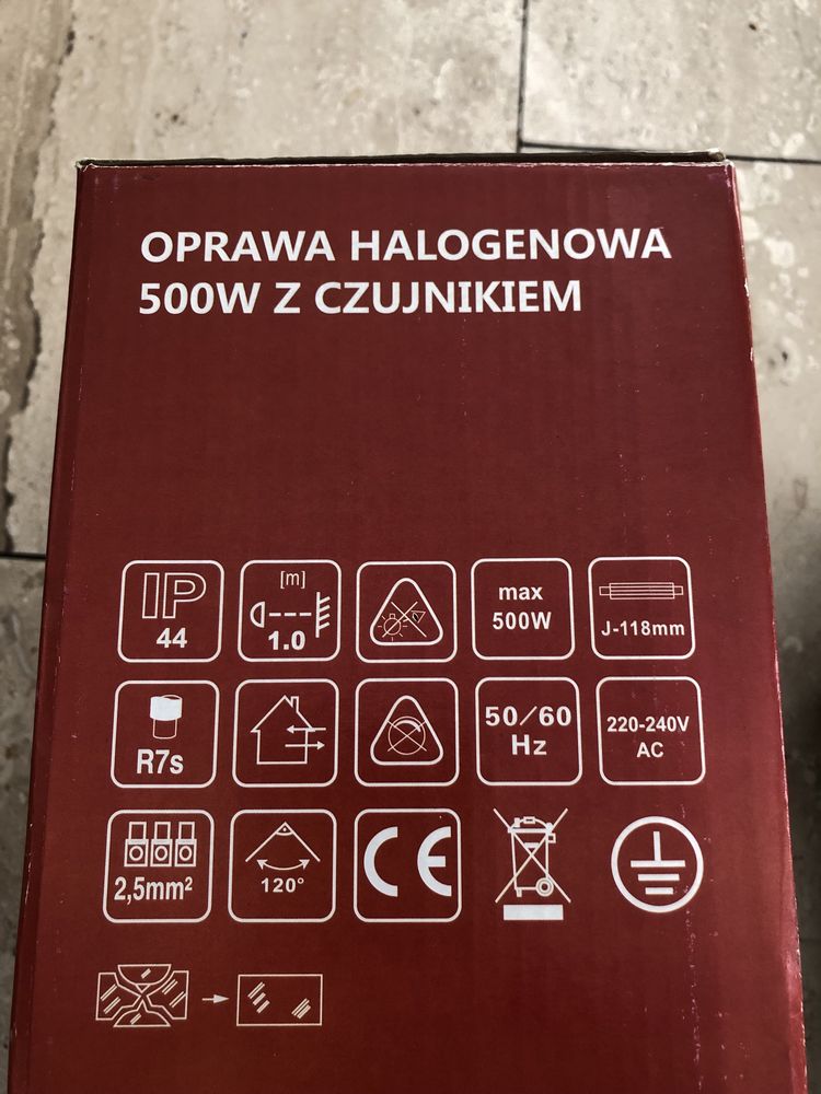 Oprawa halogenowa z czujnikiem ruchu