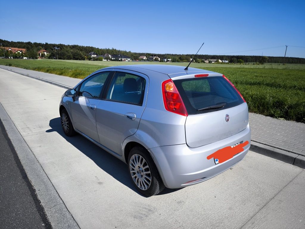 Piat Punto Evo r. 2010, silnik 1,2; przebieg 70tys.