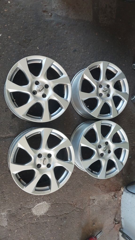 Alufelgi CMS 4x100 7J17 ET45 Toyota, Opel, Renault, Nissan i inne