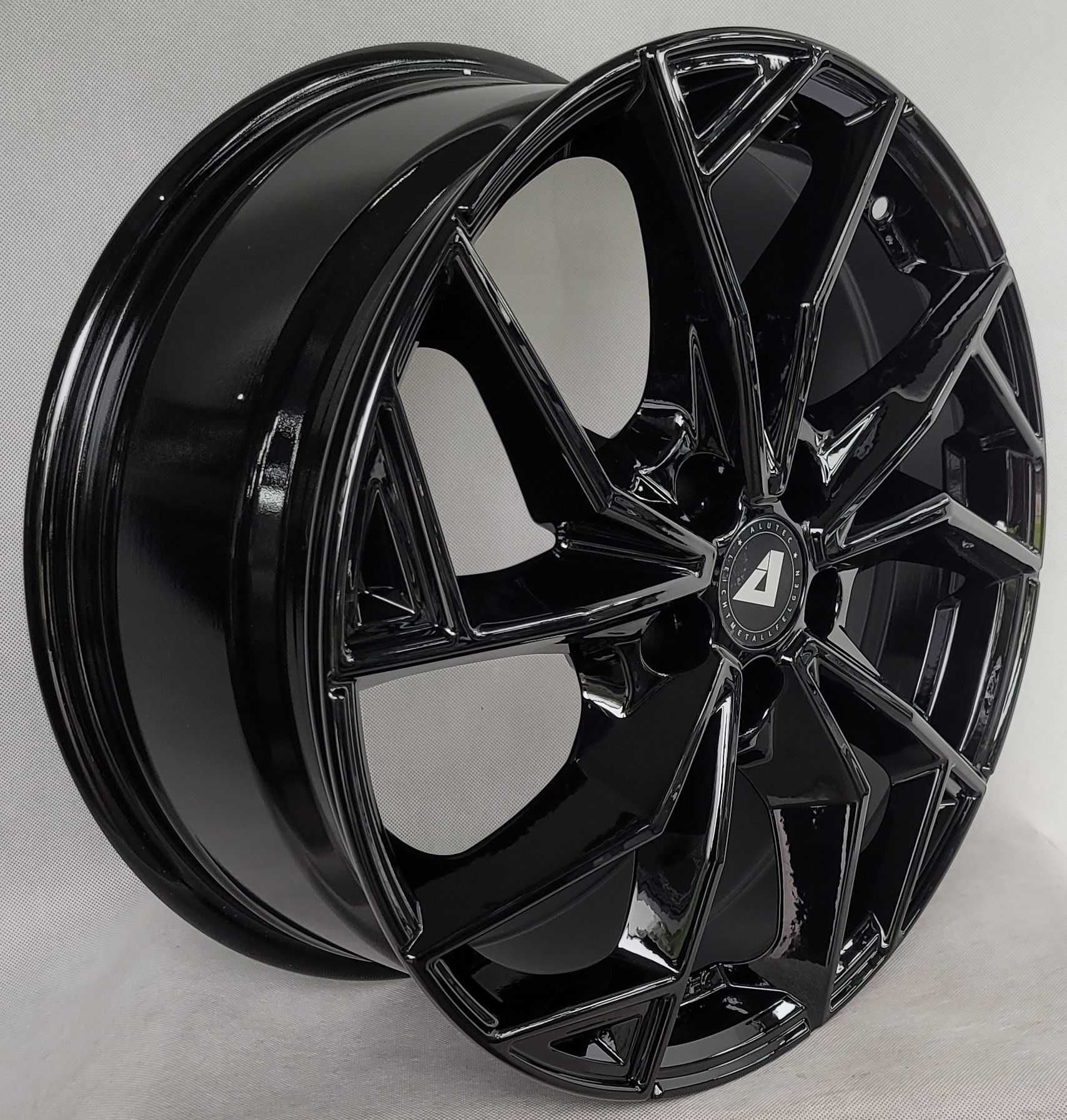Felgi Alutec 17 Seat Ateca Leon Skoda Karoq Superb 3 VW TRoc Passat B8