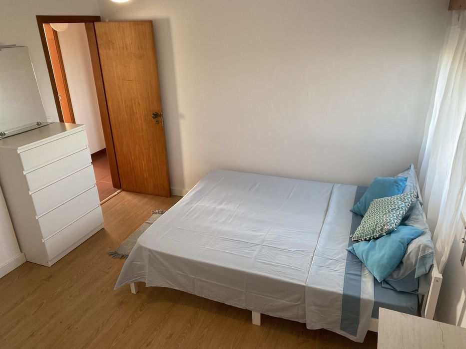Arrendo Quarto no Algueirão - Próximo ao Novo Hospital de Sintra