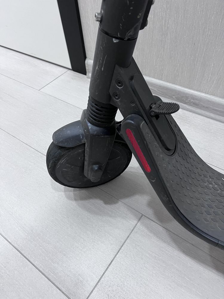 Електросамокат Segway Ninebot KickScooter ES2 Black  бу