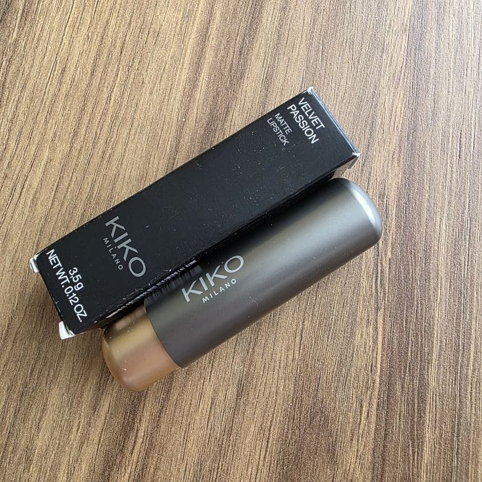 Matowa pomadka Kiko Milano 303 velvet passion