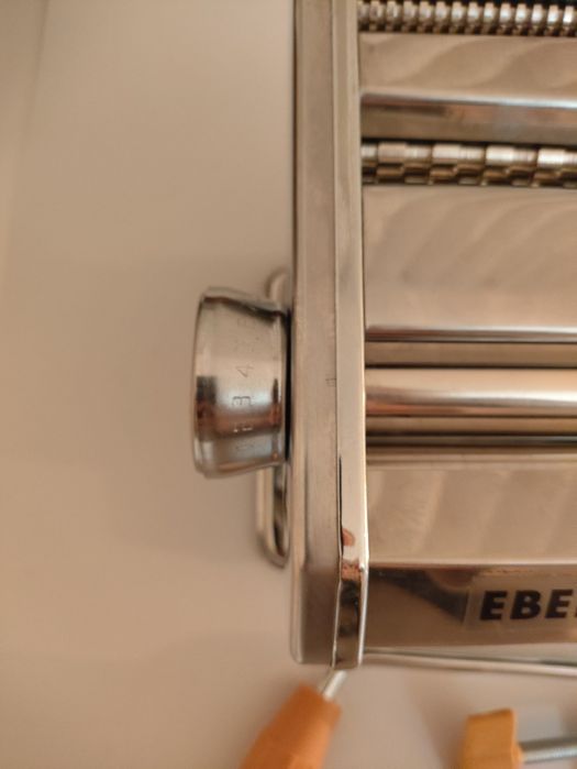 Maquina para modelar fimo/argila polimerica Eberhard Faber