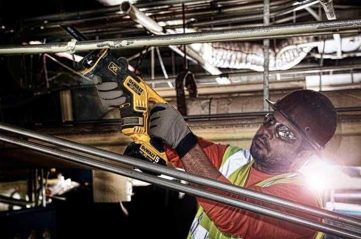 DeWALT Akumulatorowa pilarka szablowa  DCS367N 18V XR /celian/