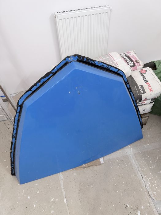 Pokrywa dziobu łodki