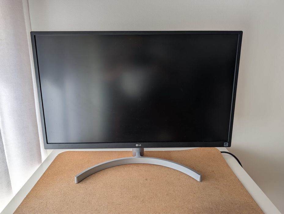 Monitor LG 27UL500-W (27'' - Ultra HD - LED IPS - AMD FreeSync)