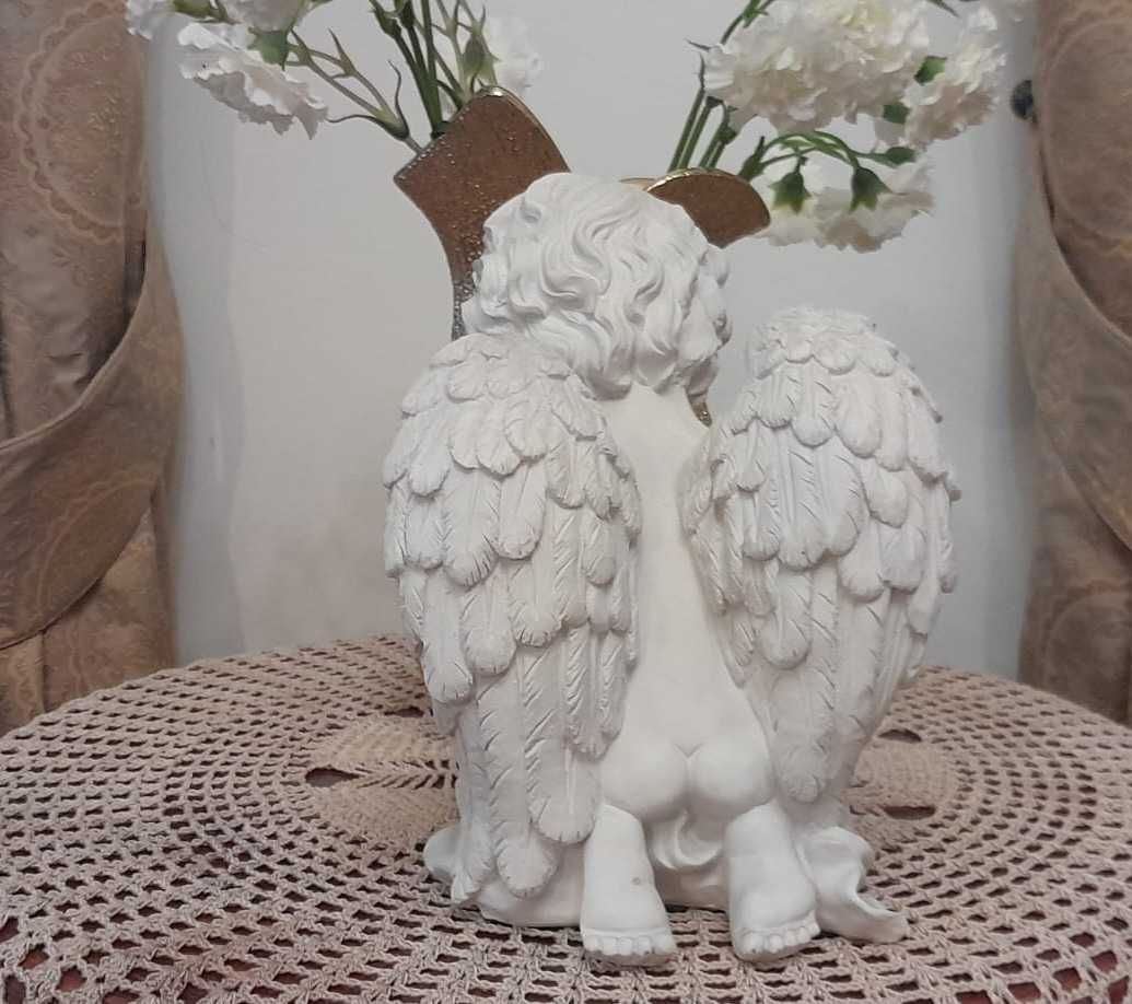 Figura dekoracja anioł z książką