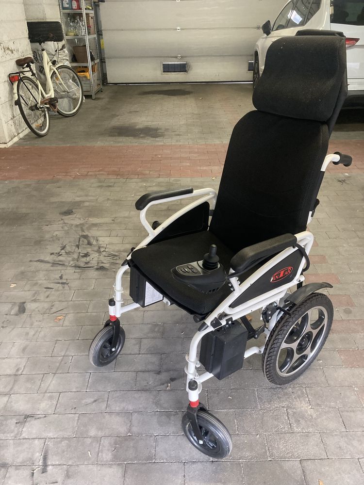 Wózek inwalidzki elektryczny