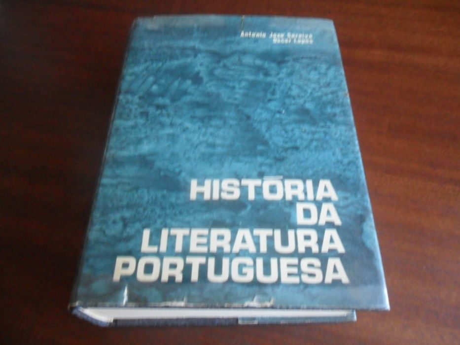 "História da Literatura Portuguesa" de António J Saraiva e Óscar Lopes
