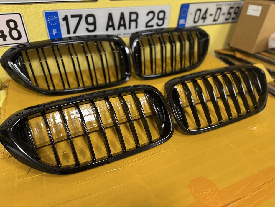 Решітка радіатора ноздрі БМВ 5 BMW 5 G30 G31 2018-2020 чорний глянець